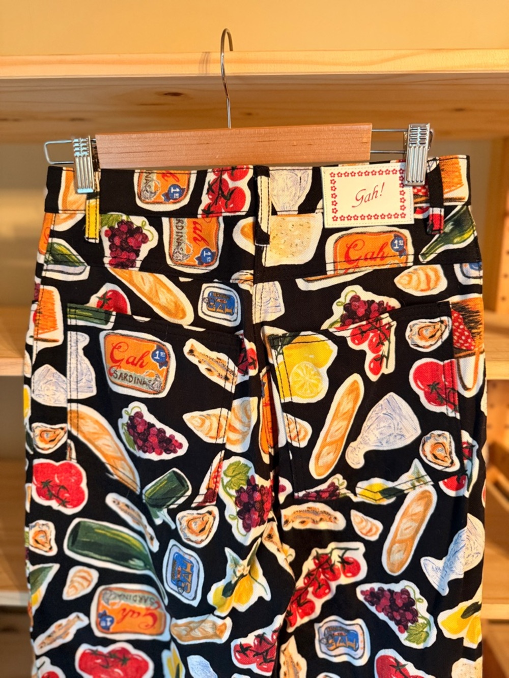 Lisa Says Gah Black Wide-Leg Jeans with Colorful Market Print - Picture 5 of 5
